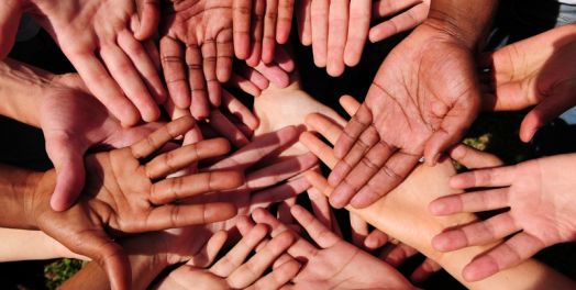 Una comunidad orientadora que practica los caminos del reino de Dios (Hechos 2:42-47; 4:32-37)